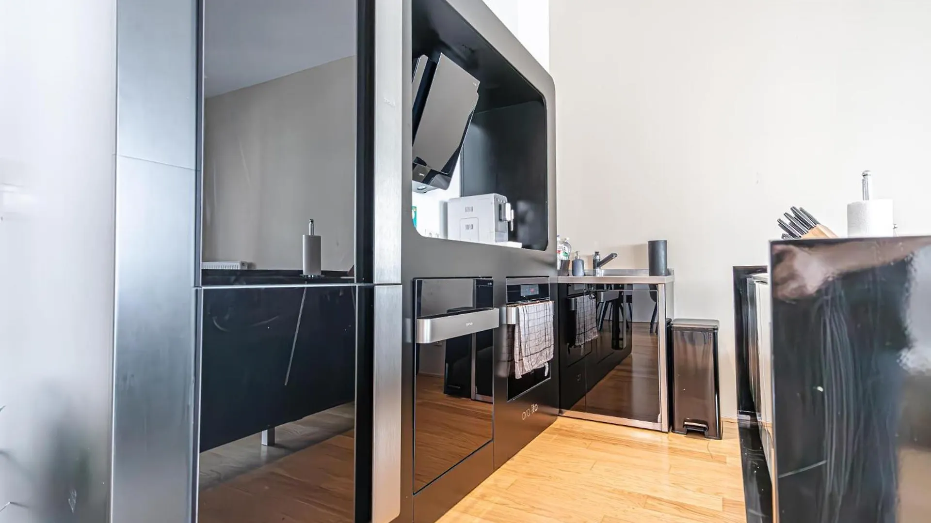 Modern 1Br & 1Lr Apartment In Viennas Downtown 0*, Vienna