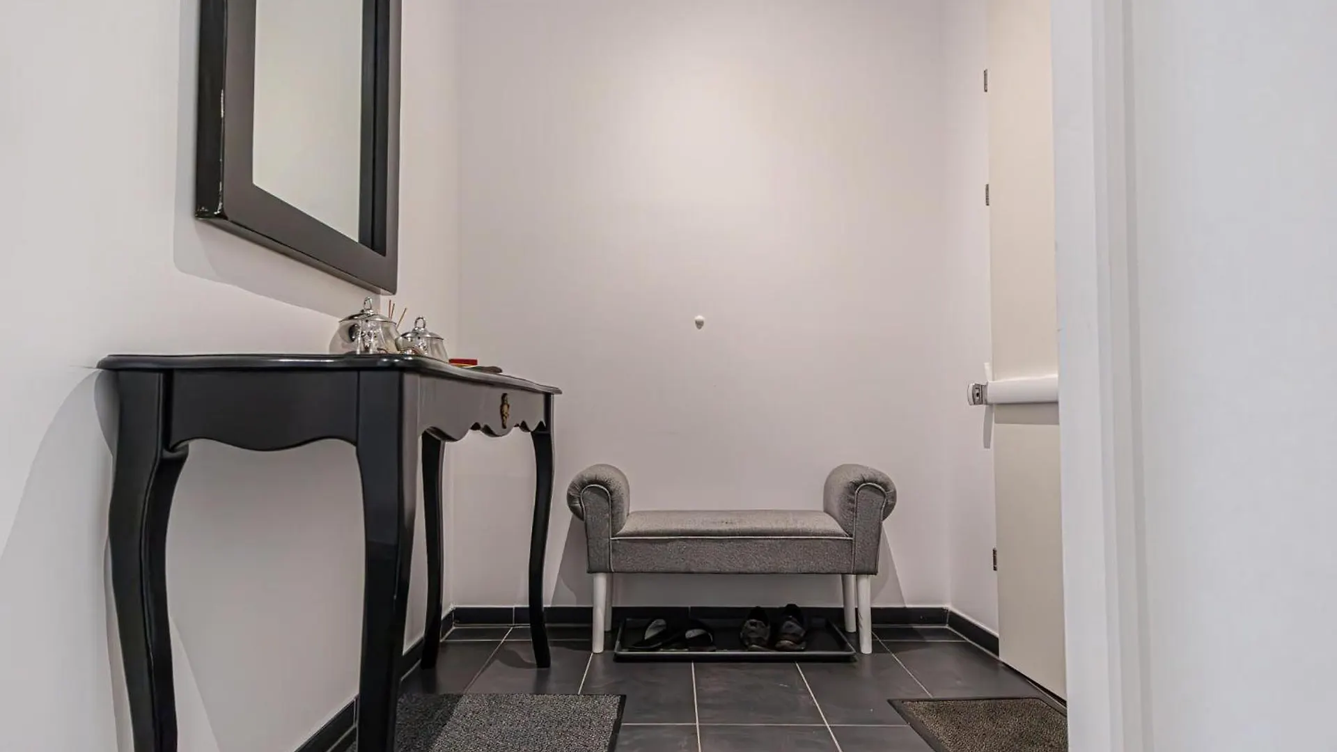 Modern 1Br & 1Lr Apartment In Viennas Downtown